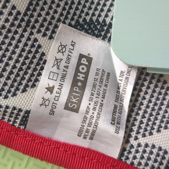 Skip Hop Pronto Changing Station mat-to-go ❤️🖤 - Picture 4 of 5